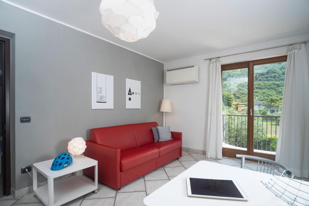Casa Carla Aparthotel Torbole Sul Garda Exteriör bild