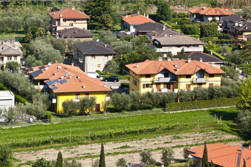 Casa Carla Aparthotel Torbole Sul Garda Exteriör bild