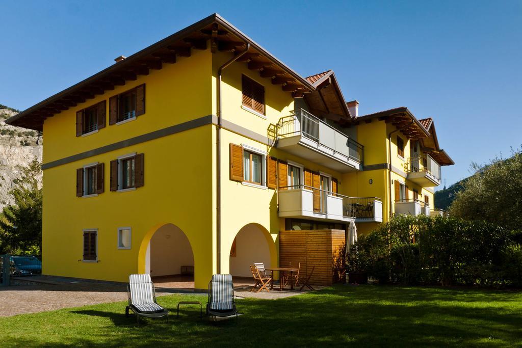 Casa Carla Aparthotel Torbole Sul Garda Exteriör bild