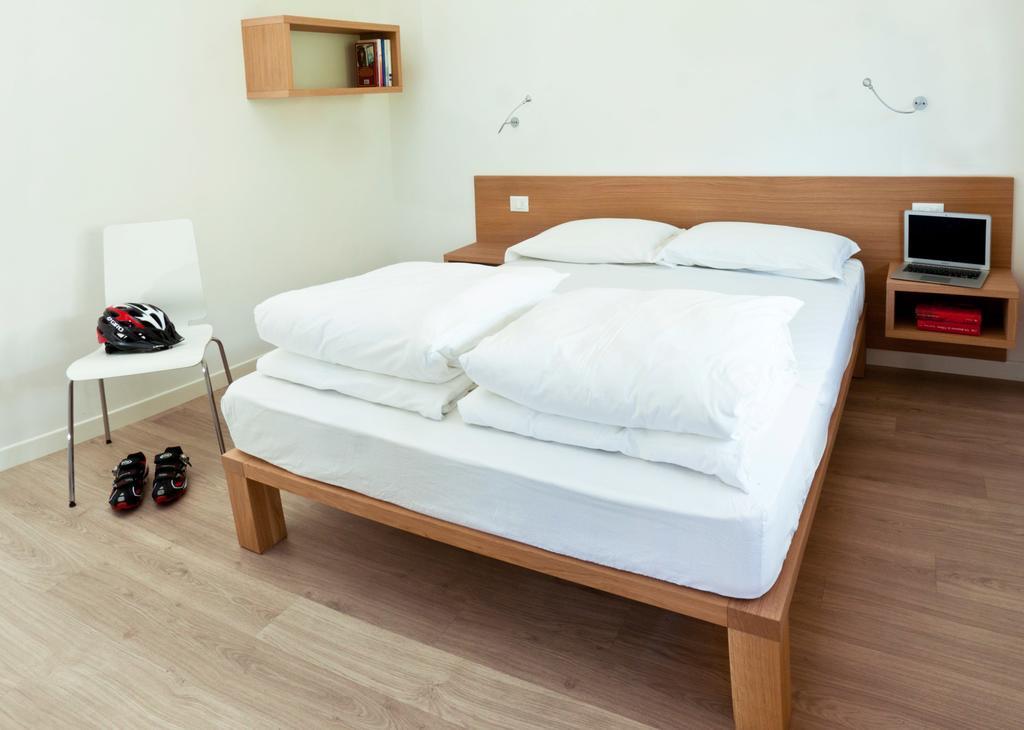 Casa Carla Aparthotel Torbole Sul Garda Exteriör bild