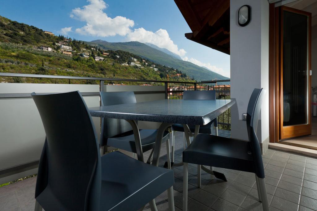 Casa Carla Aparthotel Torbole Sul Garda Exteriör bild