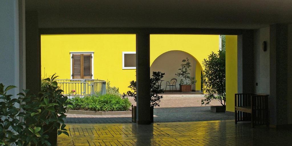 Casa Carla Aparthotel Torbole Sul Garda Exteriör bild