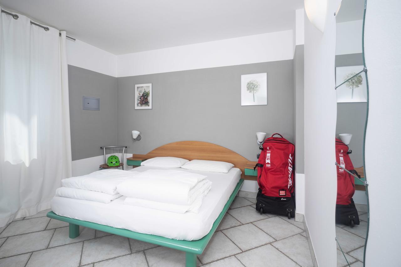 Casa Carla Aparthotel Torbole Sul Garda Exteriör bild