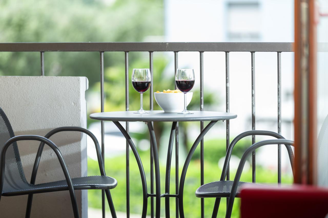 Casa Carla Aparthotel Torbole Sul Garda Exteriör bild